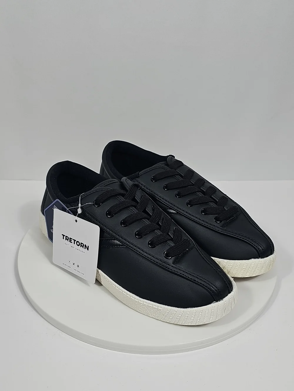 Tretorn Nylite PU Black Faux Leather Low Top Sneakers Ortholite NWT 7.5 Scandi